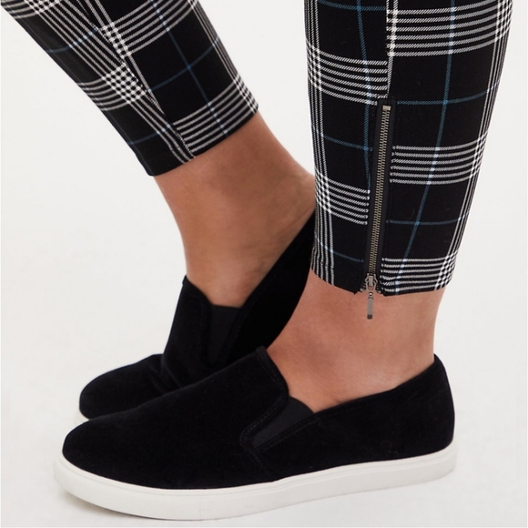 Torrid 10 Skinny Capri Ponte Stretchy Plaid Zippered Pant - Picture 12 of 12